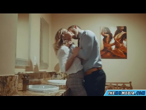❤️ Коли грудаста блондинка спокушає вас у громадському туалеті Секс-відео у нас uk.kutjeporno.ru ❌️❤